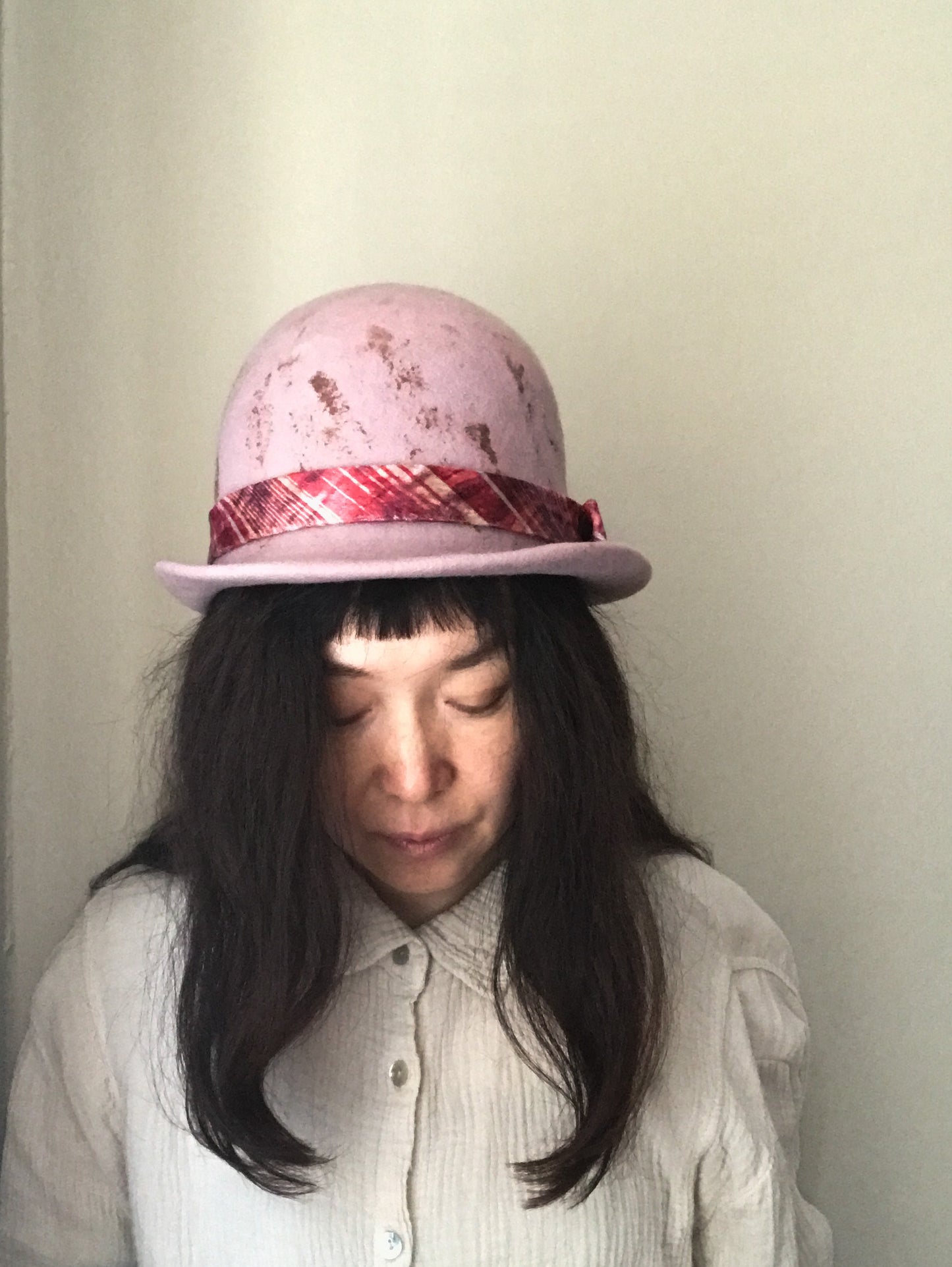 Fur felt bowler hat - Quirk - stained dusty pink - plaid band - Tomoko Tahara millinery works