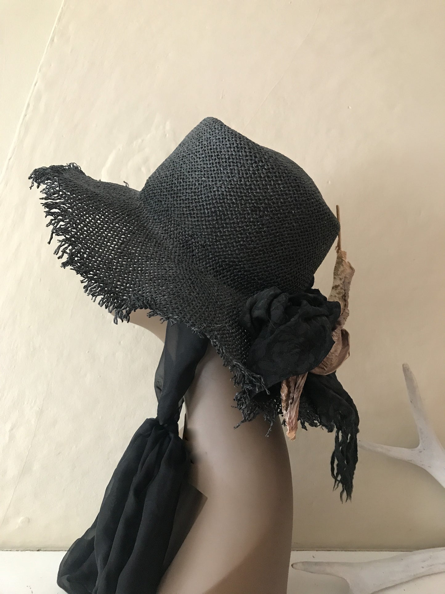 Black mesh hat - Raven - Tomoko Tahara millinery works