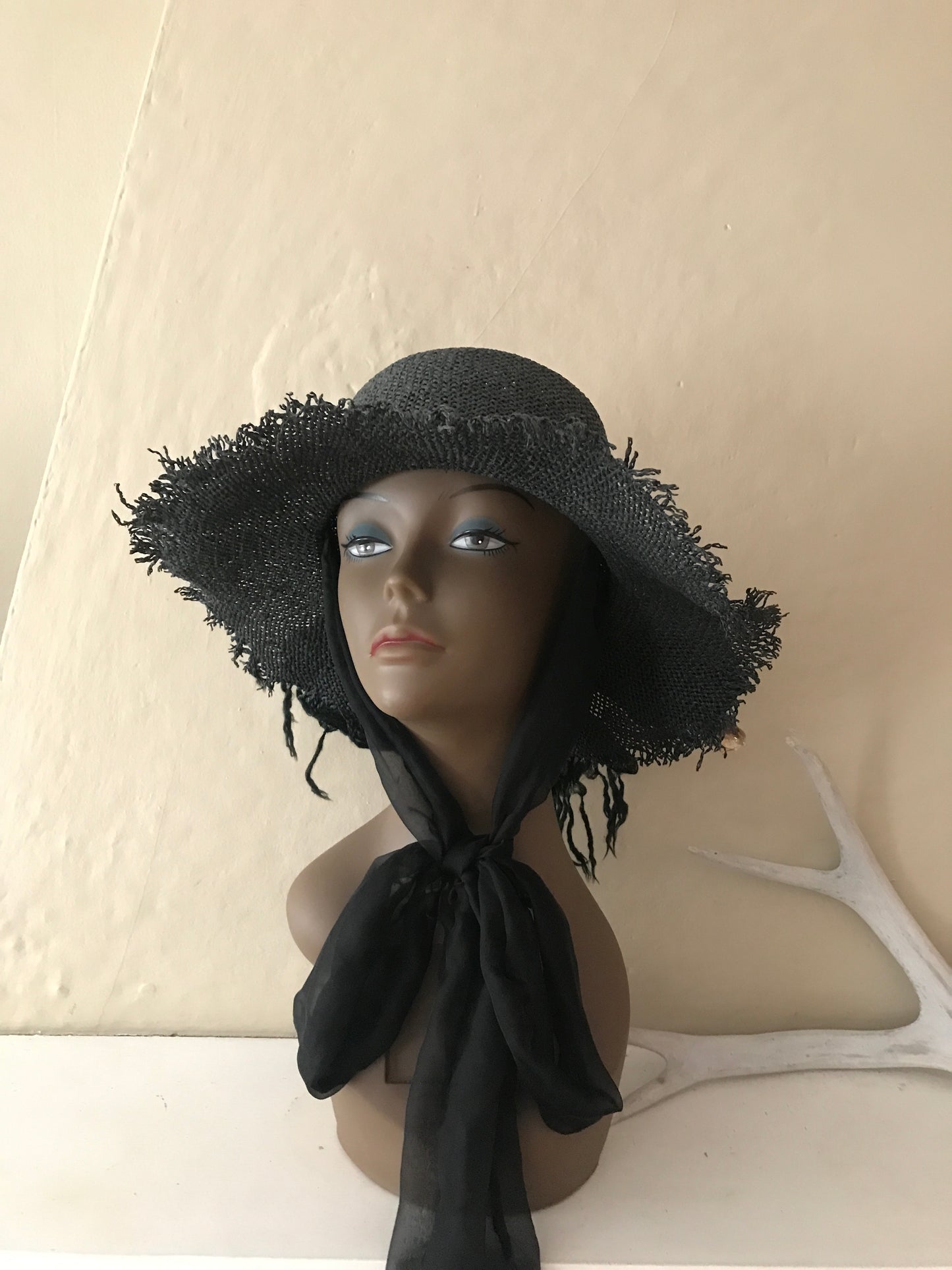 Black mesh hat - Raven - Tomoko Tahara millinery works